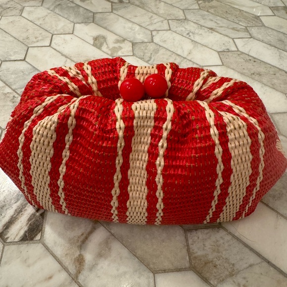 Kate Spade Scrunchy Beach Chair Clutch